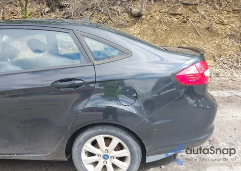 2013 Ford Fiesta Se из США, поврежденный, VIN 3FADP4BJ0DM175870